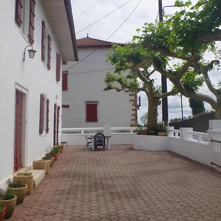 Maison Elizondoa - Chambres, Restaurant Et 4* Masparraute