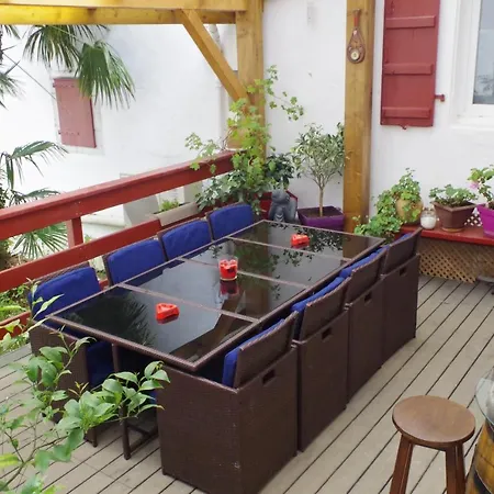 Maison Elizondoa Pensión *