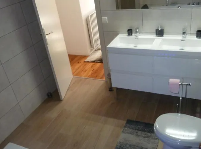 Maison Elizondoa - Chambres, Restaurant Et Guest house Masparraute